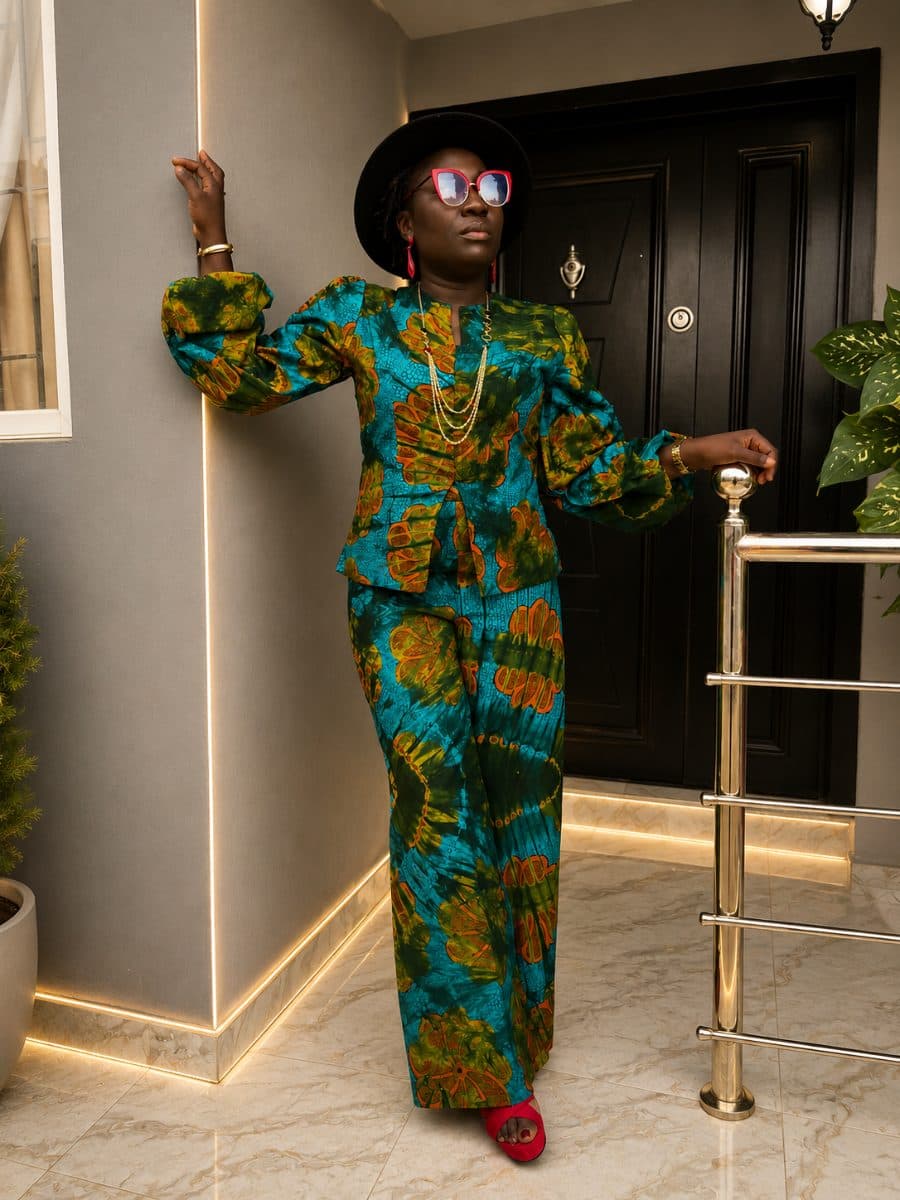 Adire three piece alternate view